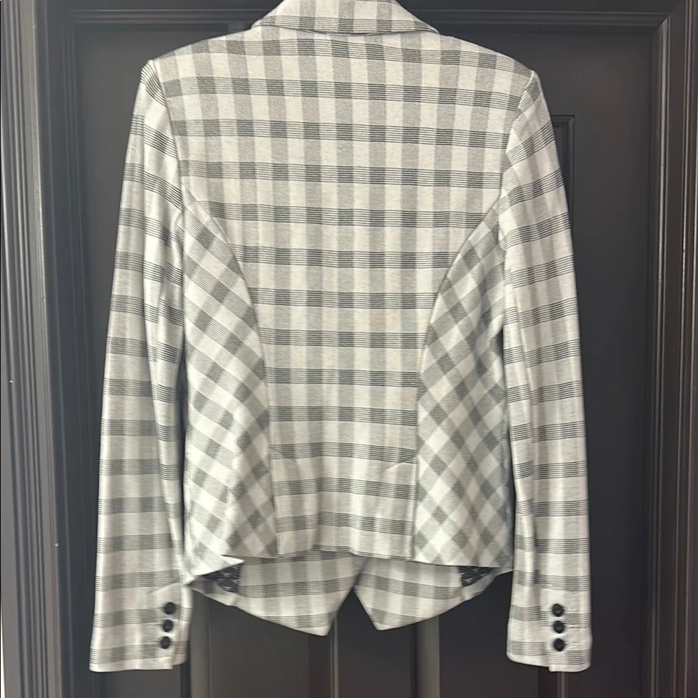 Cabi Gray Plaid Women's Blazer - Picture 3 of 4